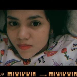 Meet your Posher, Carolina